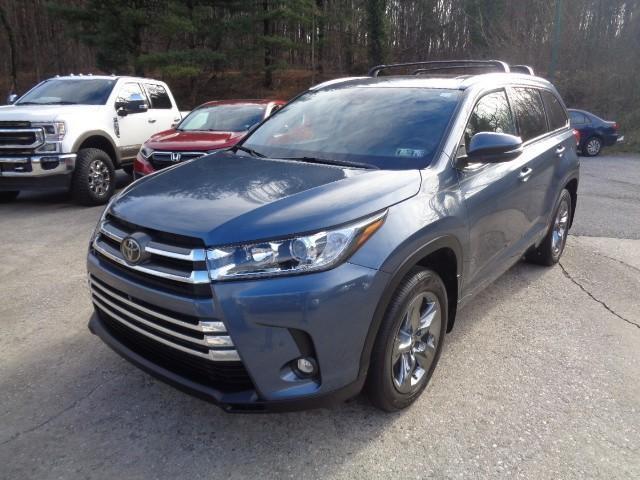used 2019 Toyota Highlander car, priced at $22,495