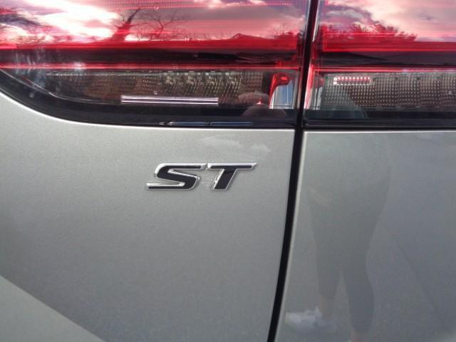 used 2023 Buick Envision car, priced at $26,995