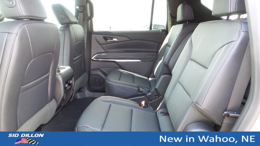 new 2026 Chevrolet Traverse car, priced at $46,020