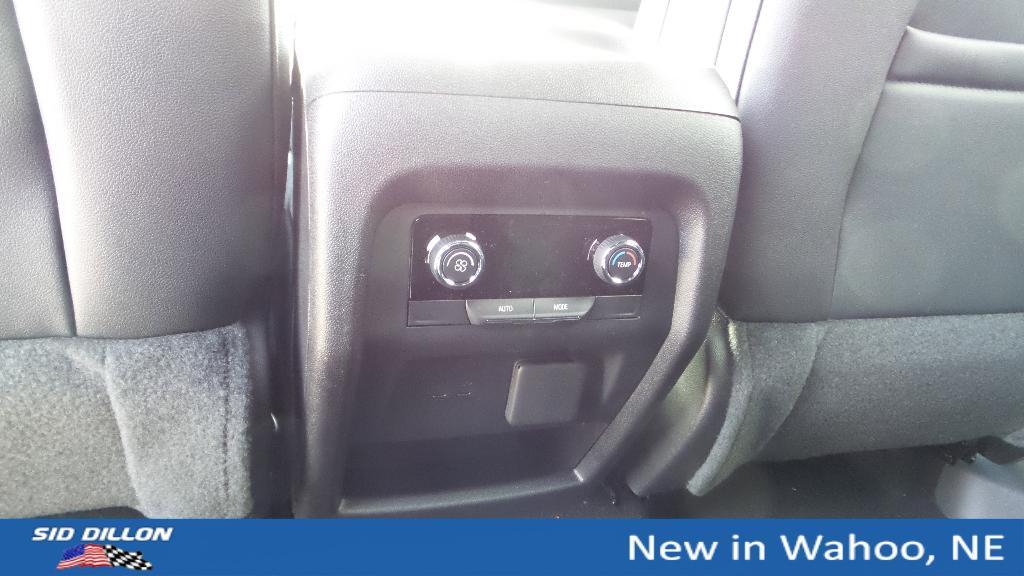 new 2026 Chevrolet Traverse car, priced at $46,020