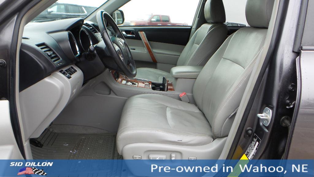 used 2008 Toyota Highlander car, priced at $7,991