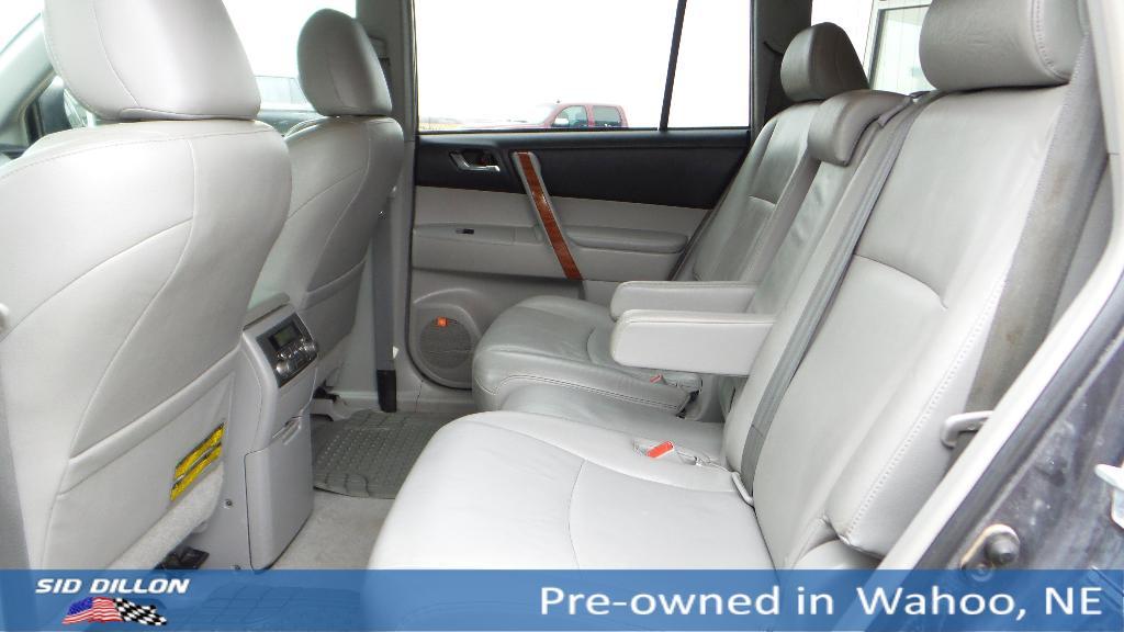 used 2008 Toyota Highlander car, priced at $7,991