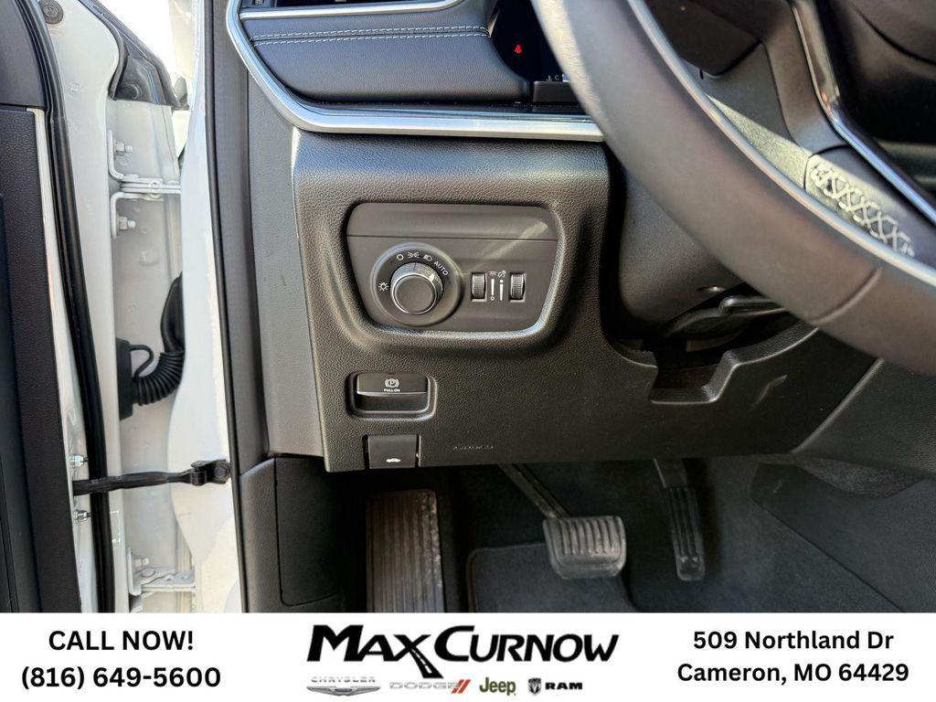 used 2023 Jeep Grand Cherokee car, priced at $31,788