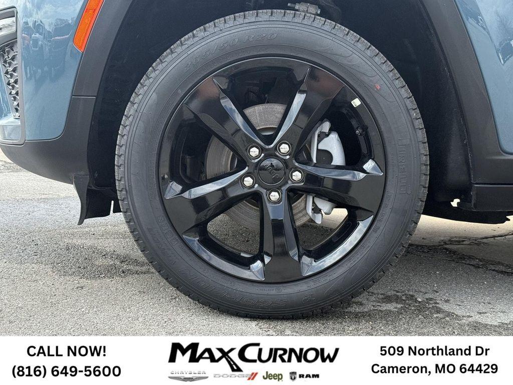 new 2026 Jeep Grand Cherokee car, priced at $43,676