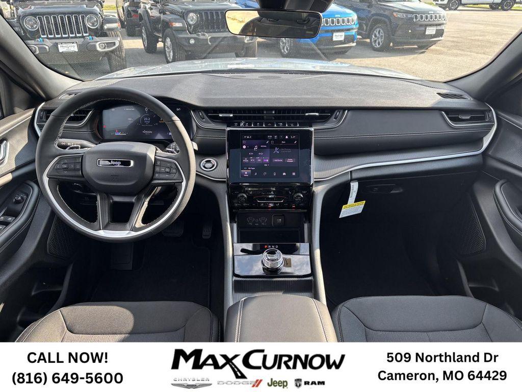 new 2025 Jeep Grand Cherokee car, priced at $34,929