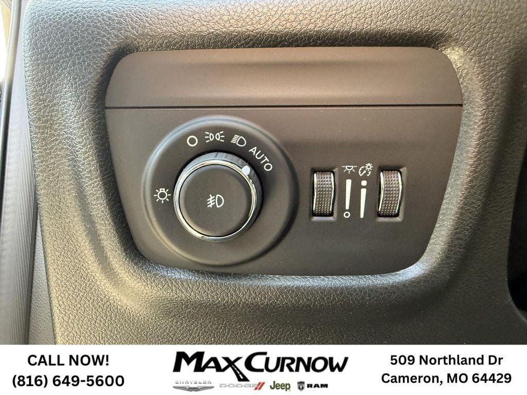 new 2026 Jeep Grand Cherokee car, priced at $45,486