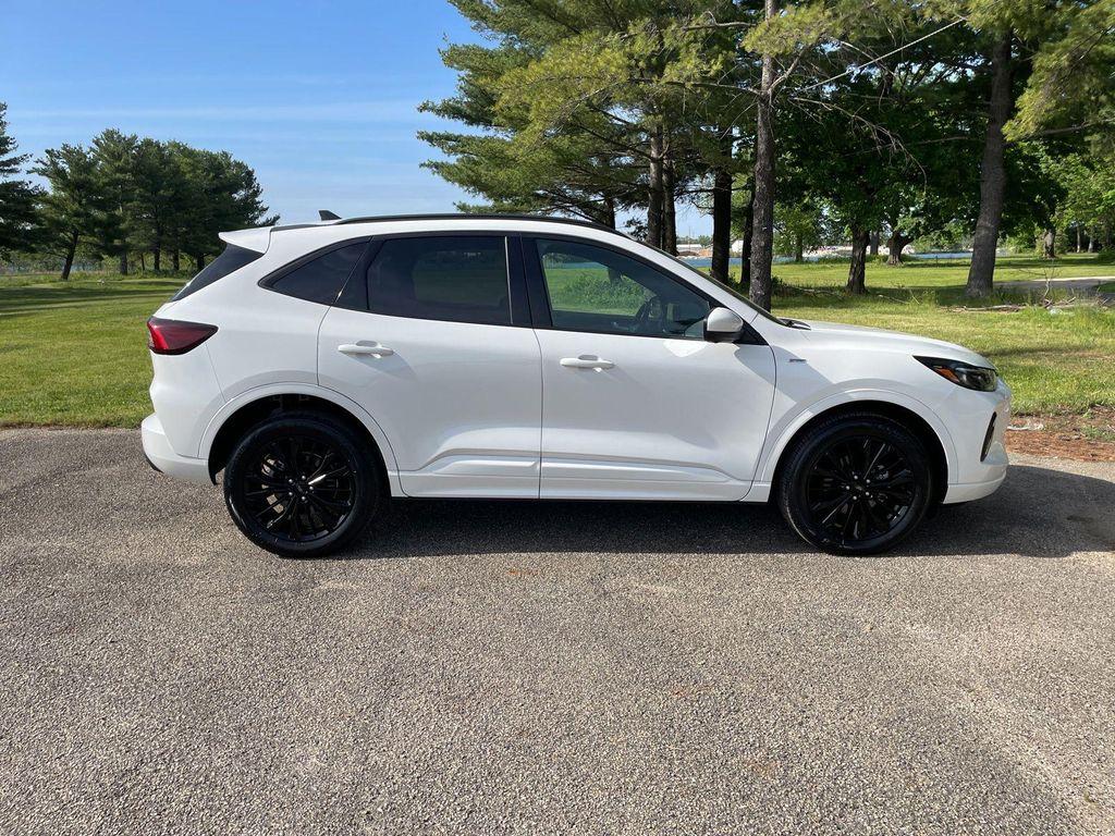 used 2023 Ford Escape car, priced at $27,022