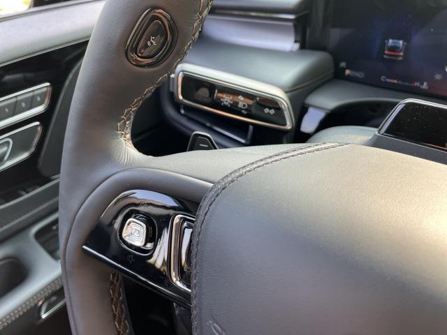 new 2025 Lincoln Aviator car, priced at $67,723