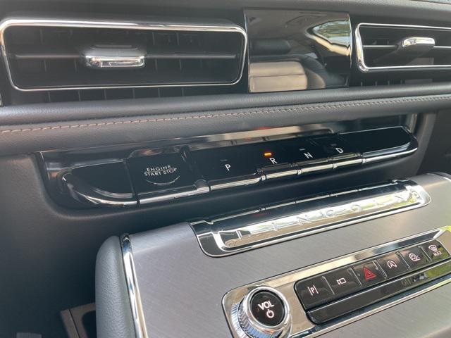 new 2025 Lincoln Aviator car, priced at $67,723