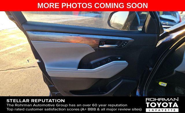 used 2023 Toyota Highlander Hybrid car, priced at $45,262