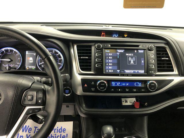 used 2019 Toyota Highlander car, priced at $24,037