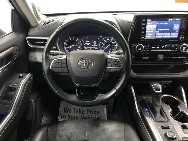 used 2020 Toyota Highlander car, priced at $29,363