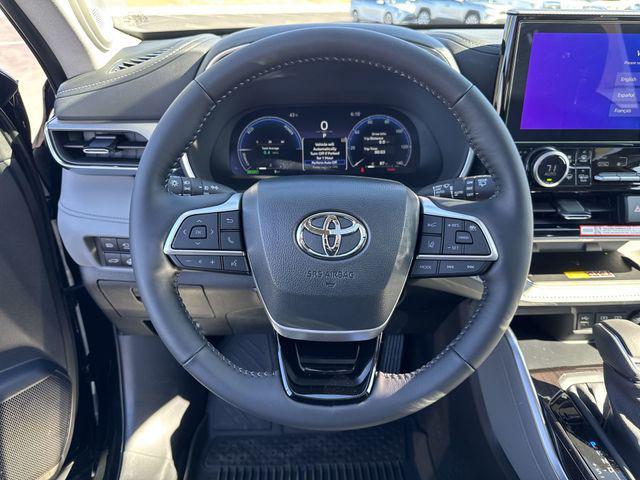 new 2026 Toyota Highlander Hybrid car, priced at $58,416