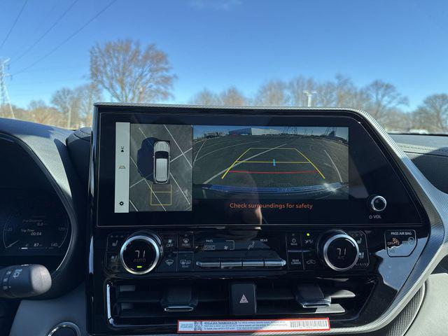 new 2026 Toyota Highlander Hybrid car, priced at $58,416