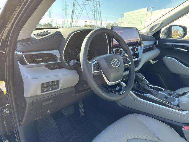 new 2026 Toyota Highlander Hybrid car, priced at $58,416