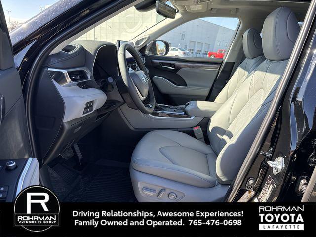 new 2026 Toyota Highlander Hybrid car, priced at $58,416