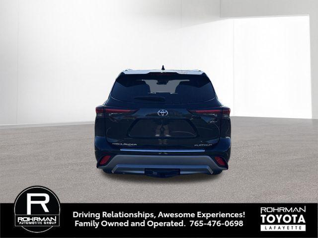 new 2026 Toyota Highlander Hybrid car, priced at $58,416