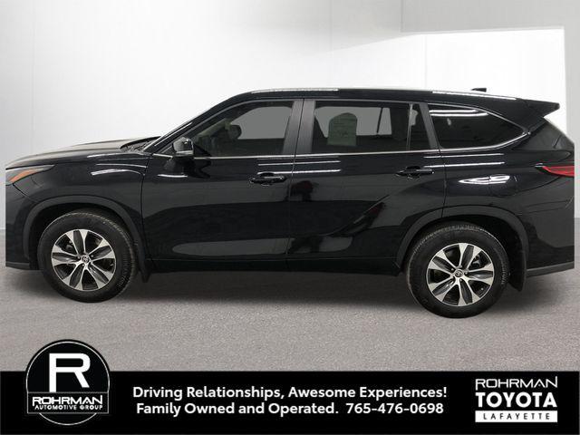 used 2023 Toyota Highlander car, priced at $39,034