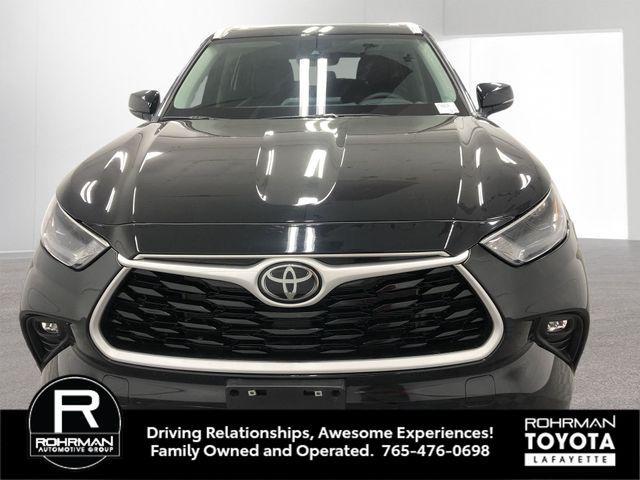 used 2023 Toyota Highlander car, priced at $39,034