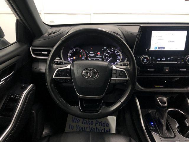 used 2023 Toyota Highlander car, priced at $36,966