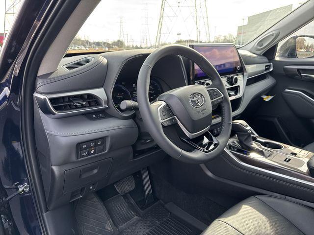 new 2026 Toyota Highlander Hybrid car, priced at $58,766