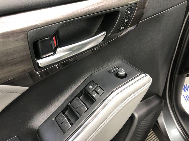 used 2023 Toyota Highlander Hybrid car, priced at $43,638