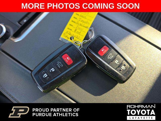 used 2022 Toyota Highlander car, priced at $32,613