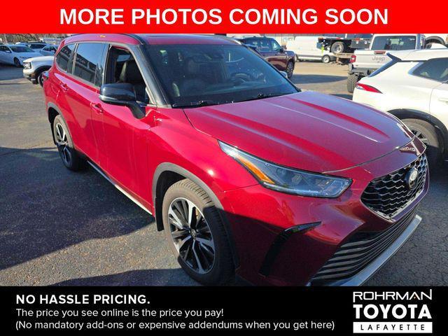 used 2022 Toyota Highlander car, priced at $32,613