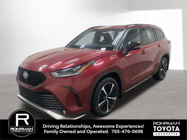 used 2022 Toyota Highlander car, priced at $32,513