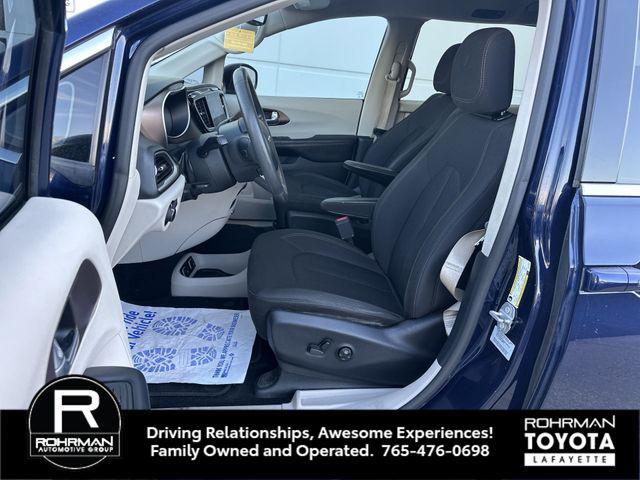 used 2017 Chrysler Pacifica car, priced at $9,290