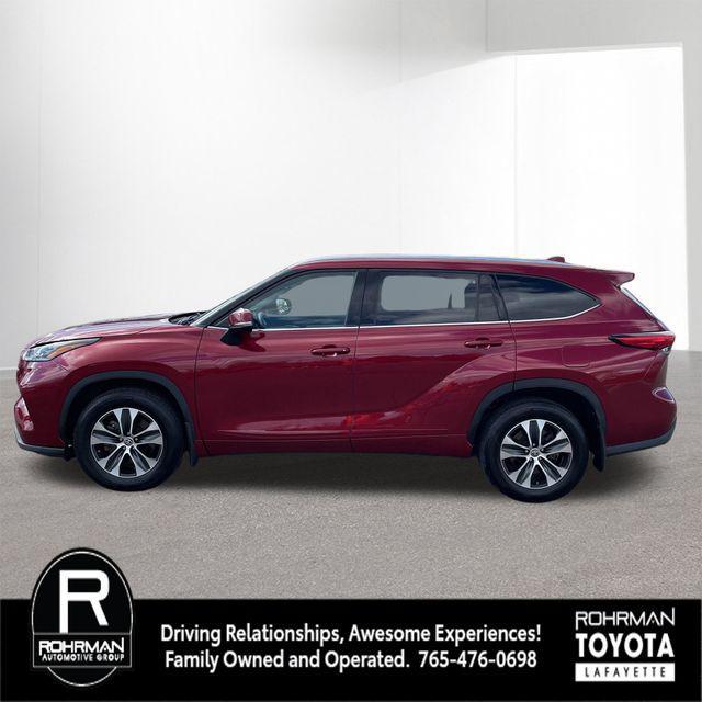 used 2021 Toyota Highlander car, priced at $34,276