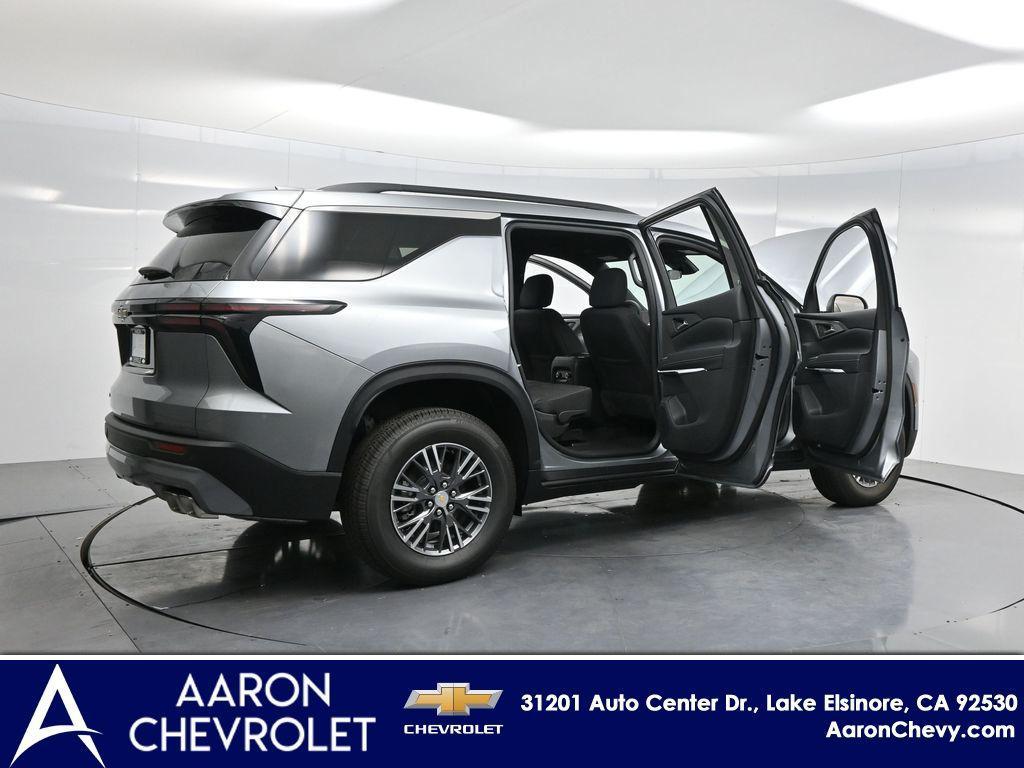 new 2026 Chevrolet Traverse car, priced at $42,695