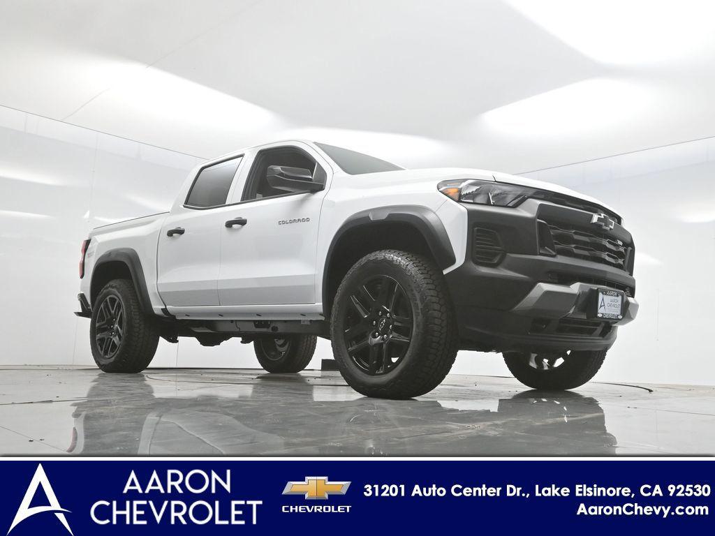 new 2025 Chevrolet Colorado car, priced at $43,990