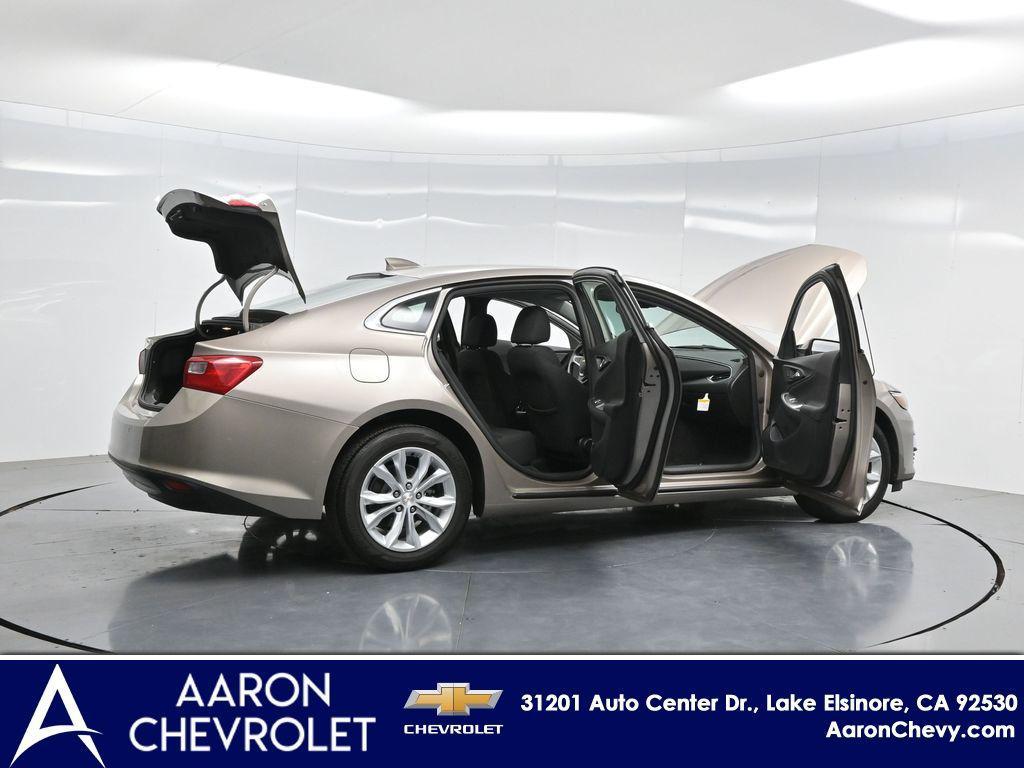 new 2024 Chevrolet Malibu car, priced at $27,978