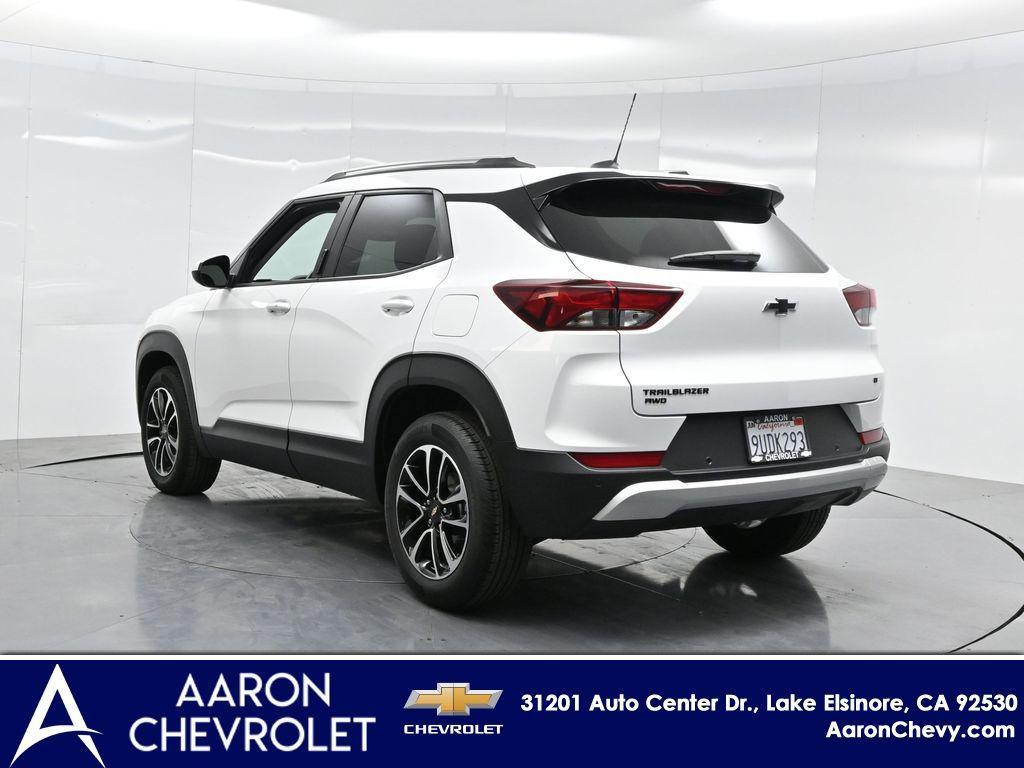 new 2025 Chevrolet TrailBlazer car, priced at $32,377
