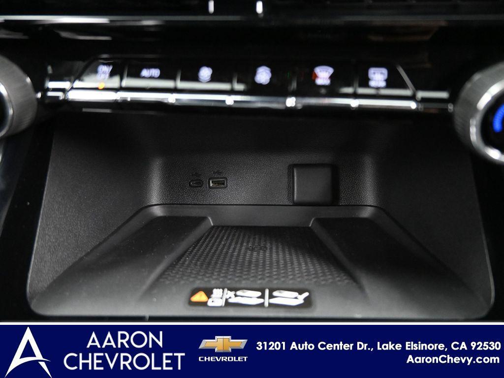 new 2026 Chevrolet Traverse car, priced at $44,030