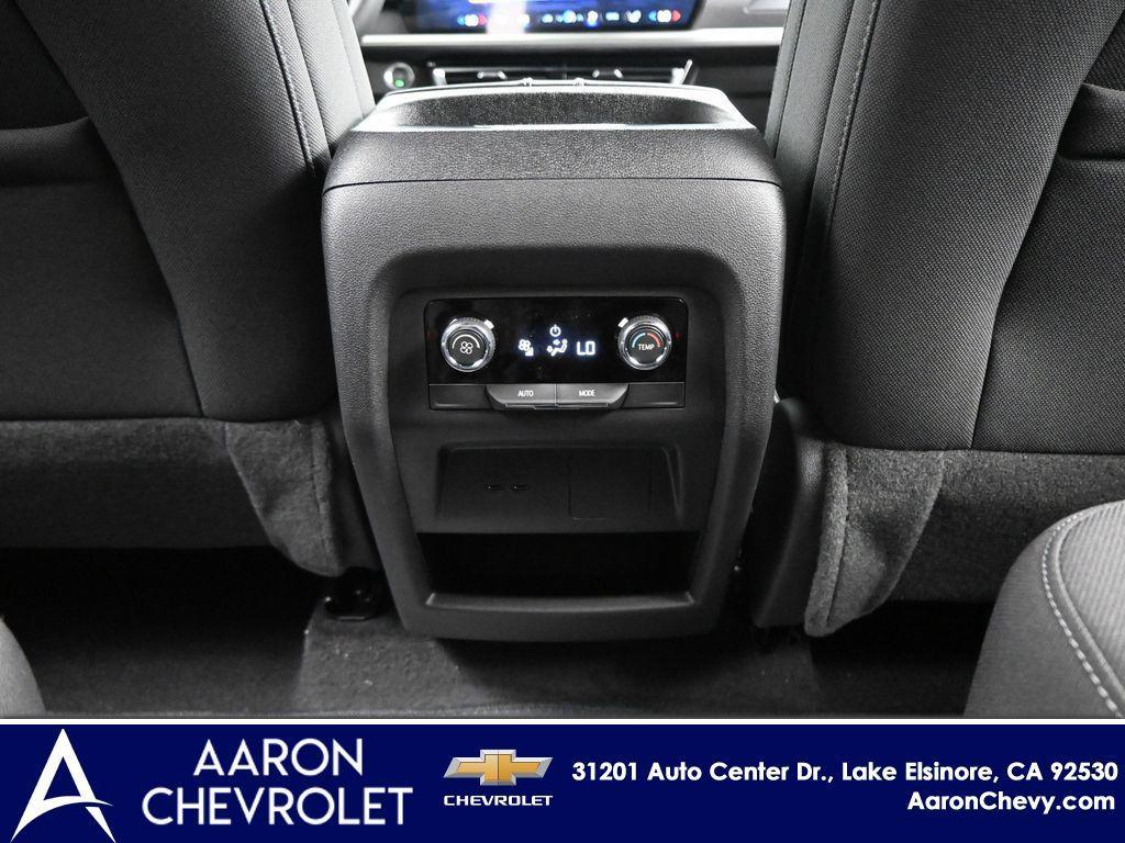 new 2026 Chevrolet Traverse car, priced at $44,030