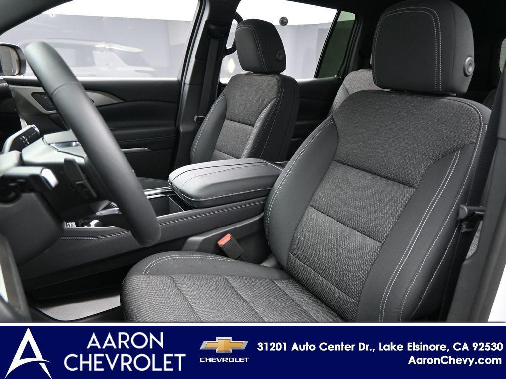 new 2026 Chevrolet Traverse car, priced at $44,030