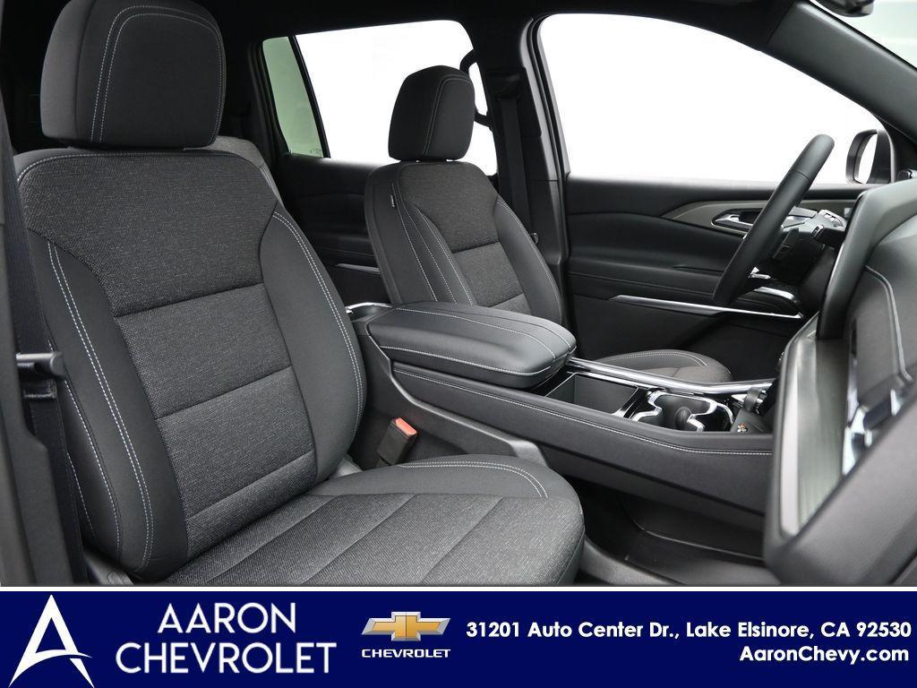 new 2026 Chevrolet Traverse car, priced at $44,030