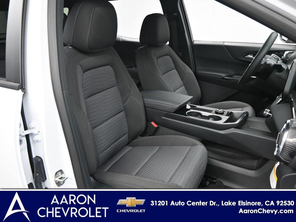 new 2026 Chevrolet Equinox car, priced at $30,990