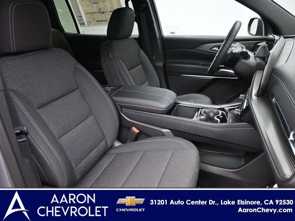 new 2026 Chevrolet Traverse car, priced at $47,355