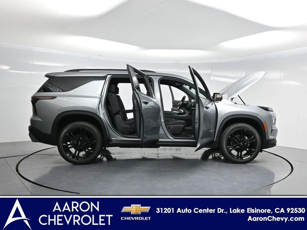 new 2026 Chevrolet Traverse car, priced at $47,355