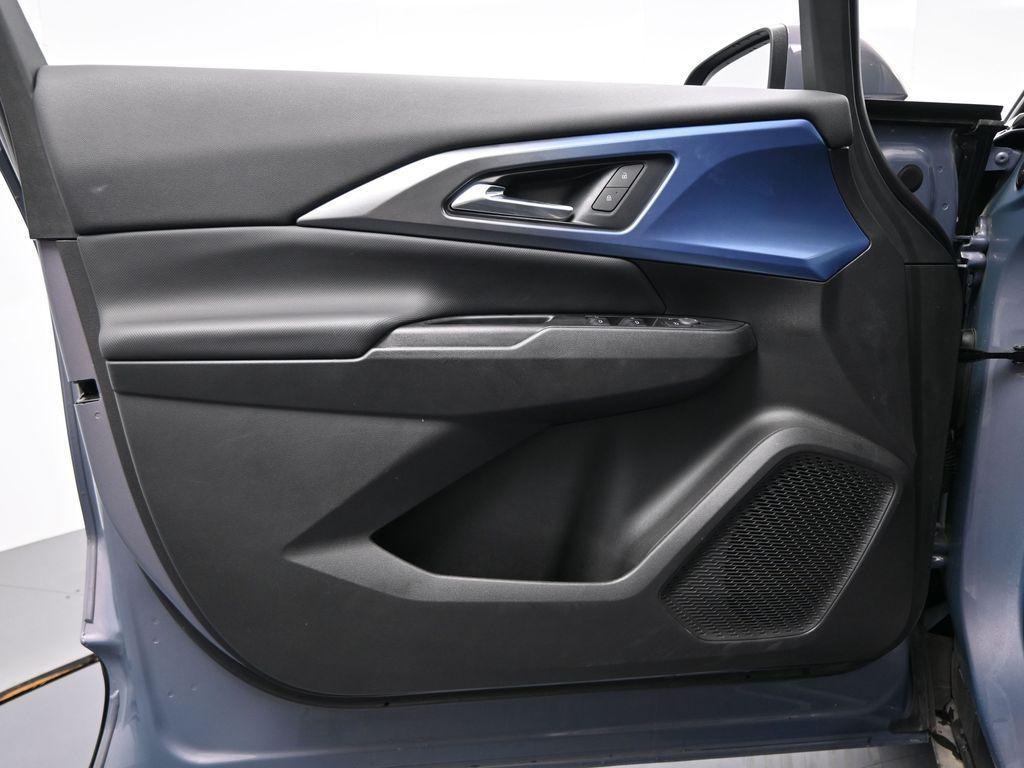 used 2025 Chevrolet Equinox EV car, priced at $24,841