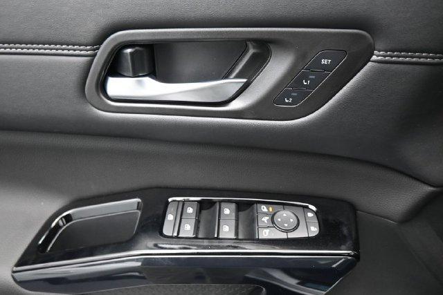 new 2026 Nissan Pathfinder car, priced at $45,955