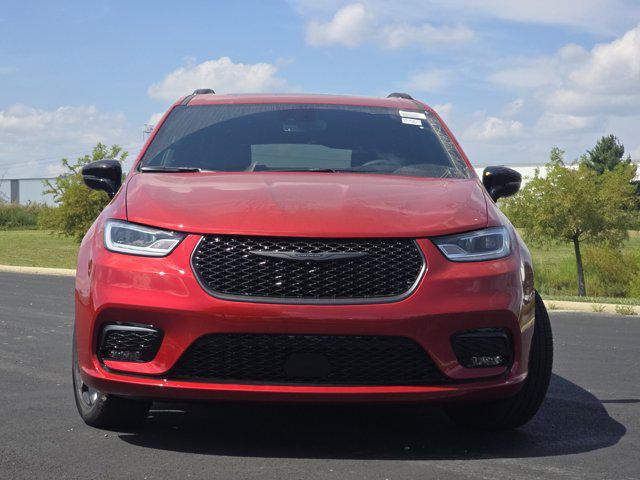 new 2026 Chrysler Pacifica car, priced at $44,645