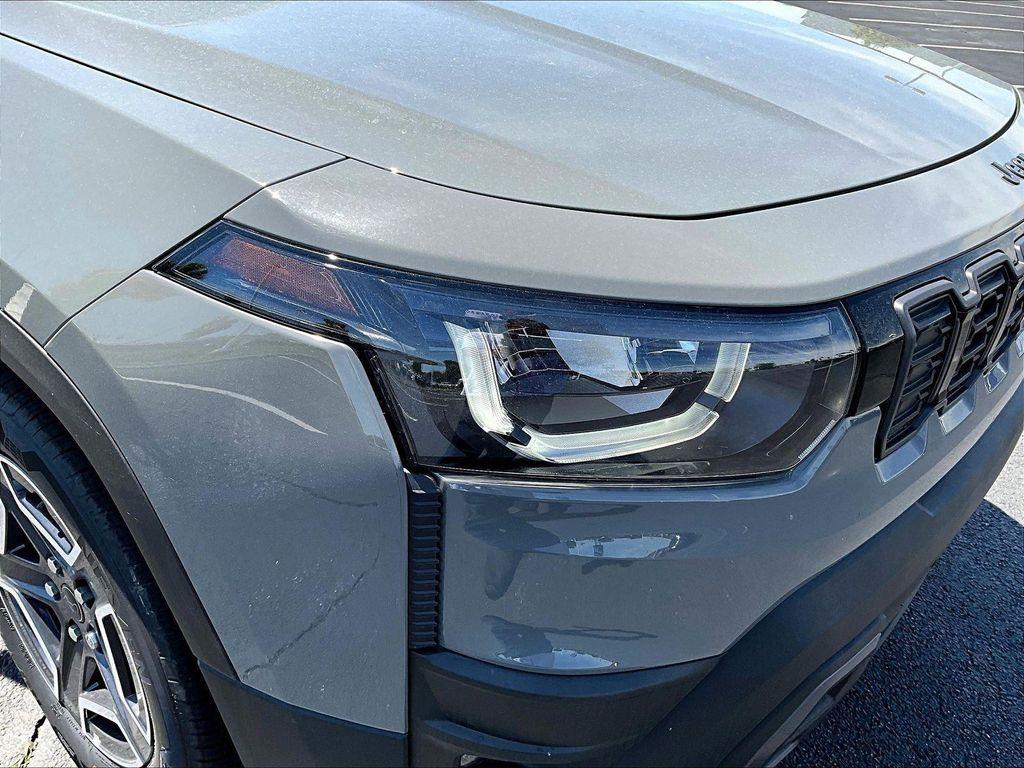 new 2026 Jeep Cherokee car, priced at $37,605