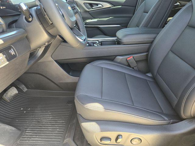 new 2026 Chevrolet Traverse car, priced at $45,218