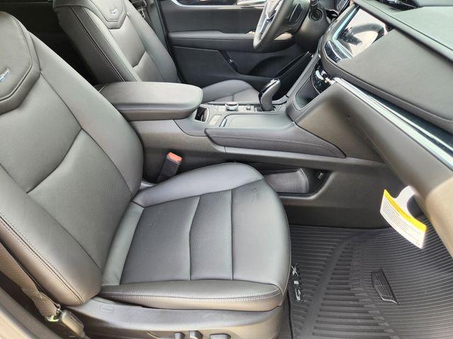 new 2025 Cadillac XT5 car, priced at $53,240