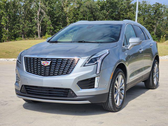 new 2025 Cadillac XT5 car, priced at $53,240