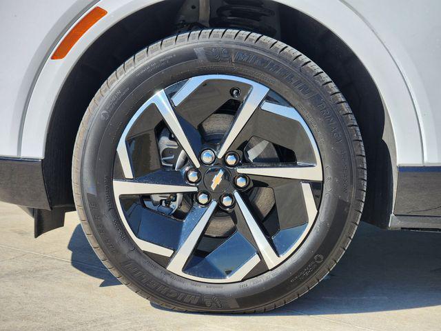 new 2025 Chevrolet Equinox EV car, priced at $33,590